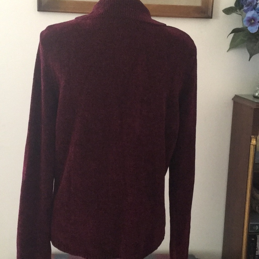 Women's Chenille Collared V-Neck Cardigan Sweater - Picture 4 of 7
